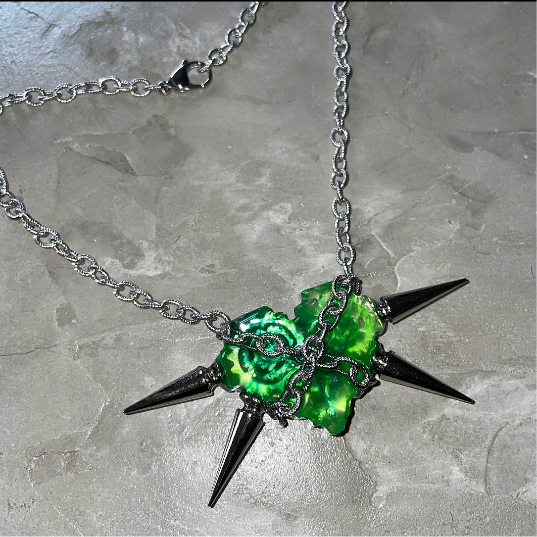 Forest Witch’s Heart necklace 666999 #9916