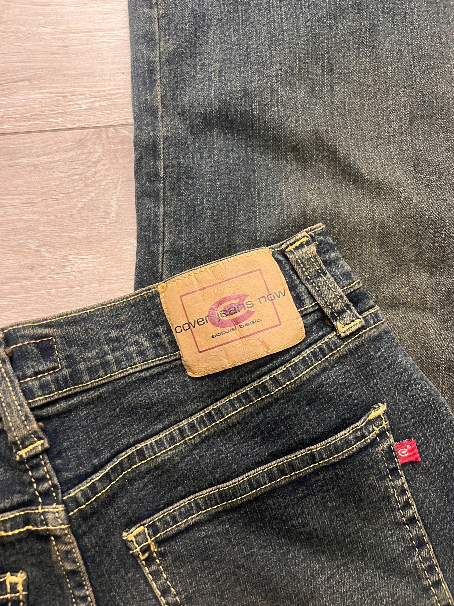 Dark wash bootcut jeans W28 #11315