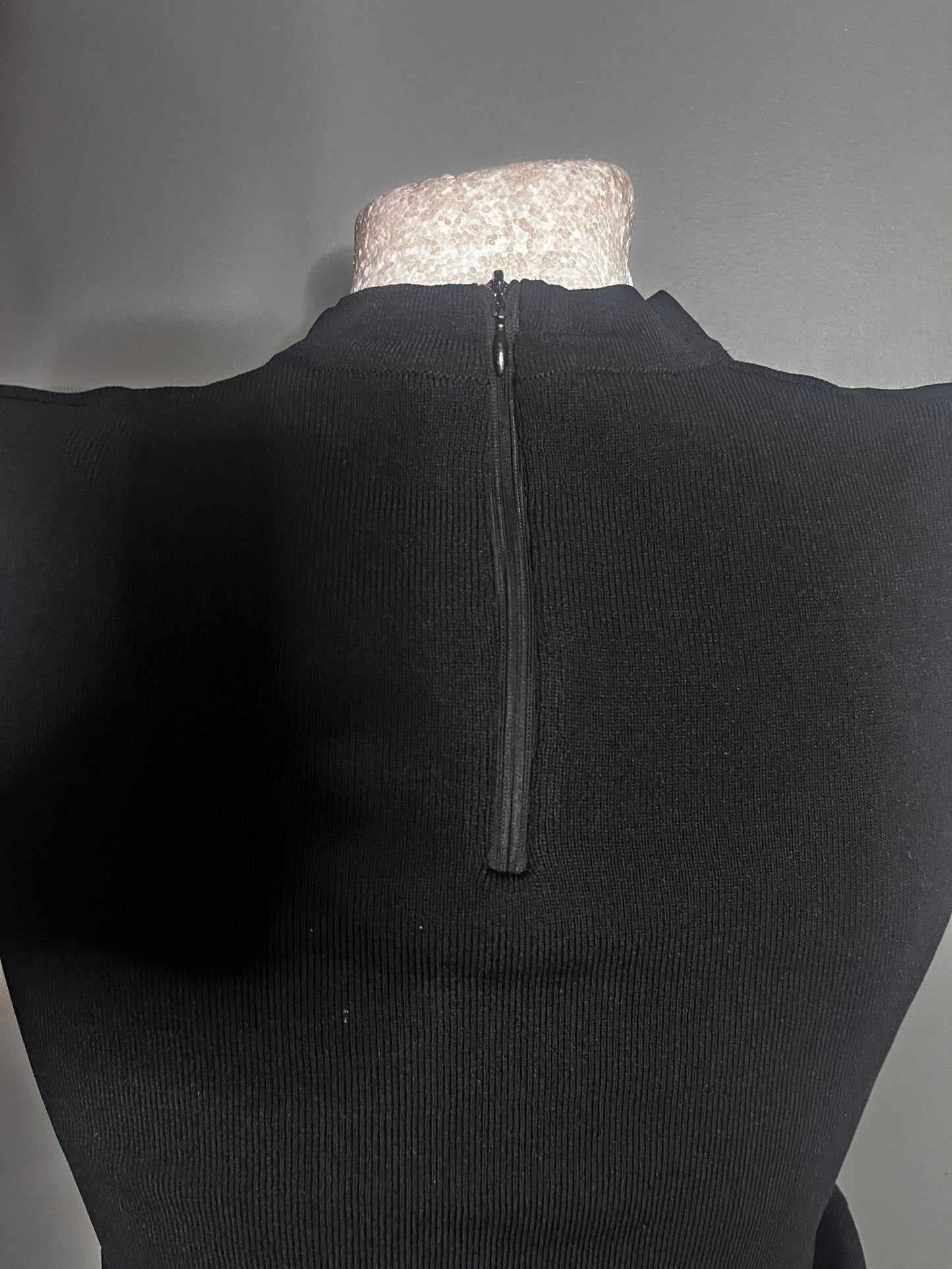 LEVIP — Cut-Out Choker Knit Top (Italy, early 2000s) #11095