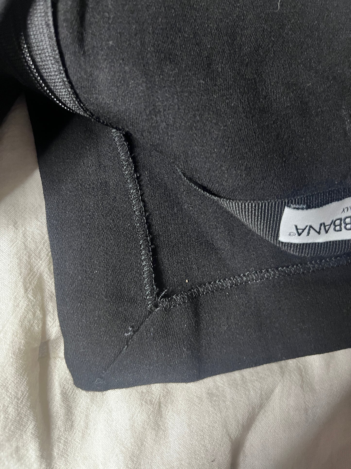 Black Virgin Wool Mini #11089