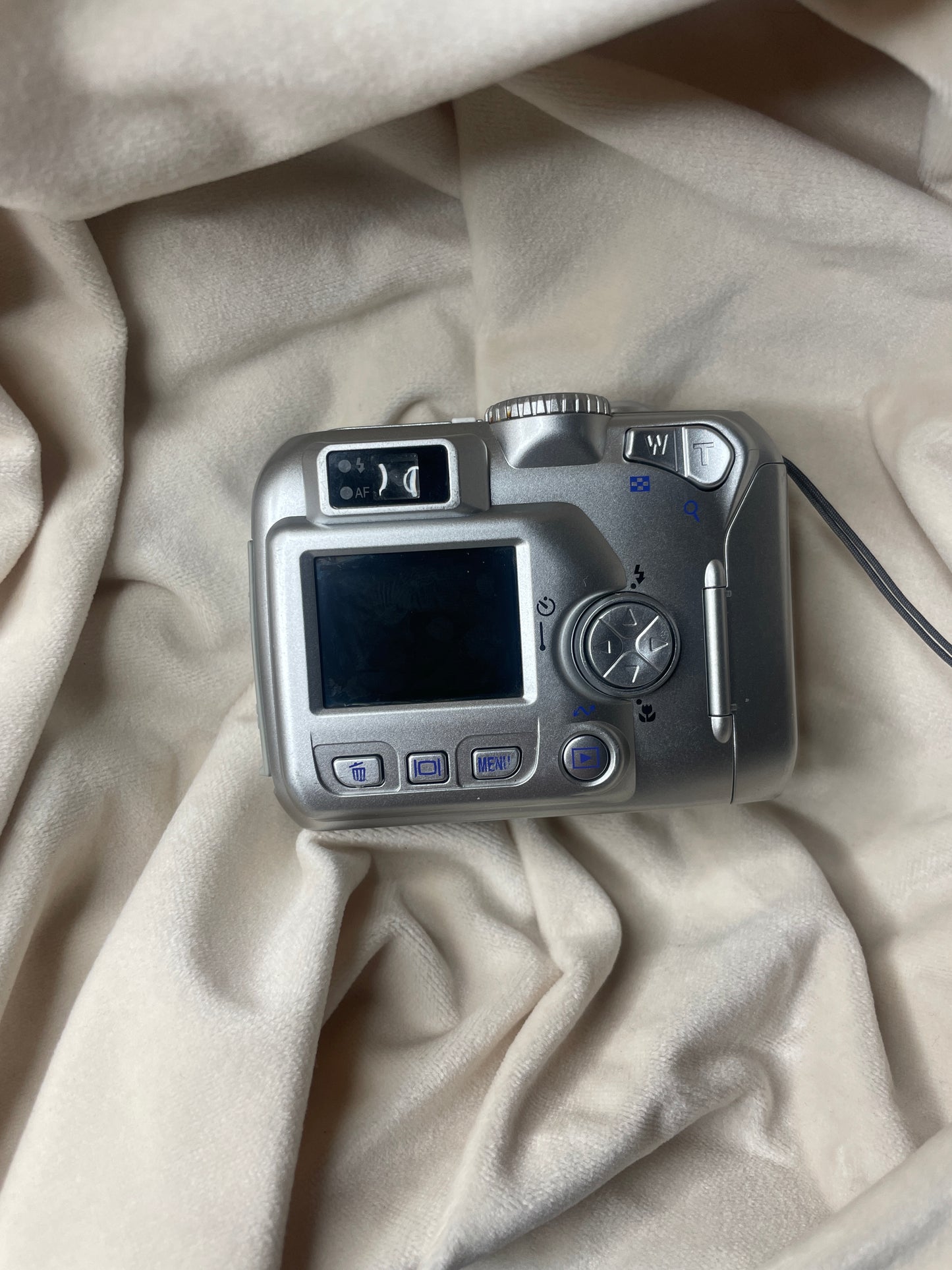Digital camera