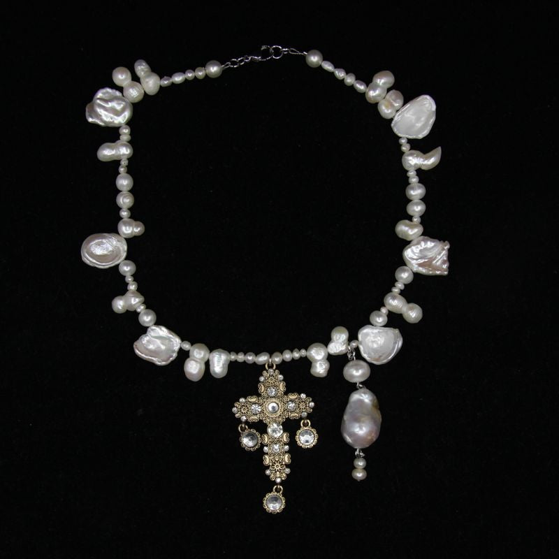 Gold cross pearl necklase by Mealz
