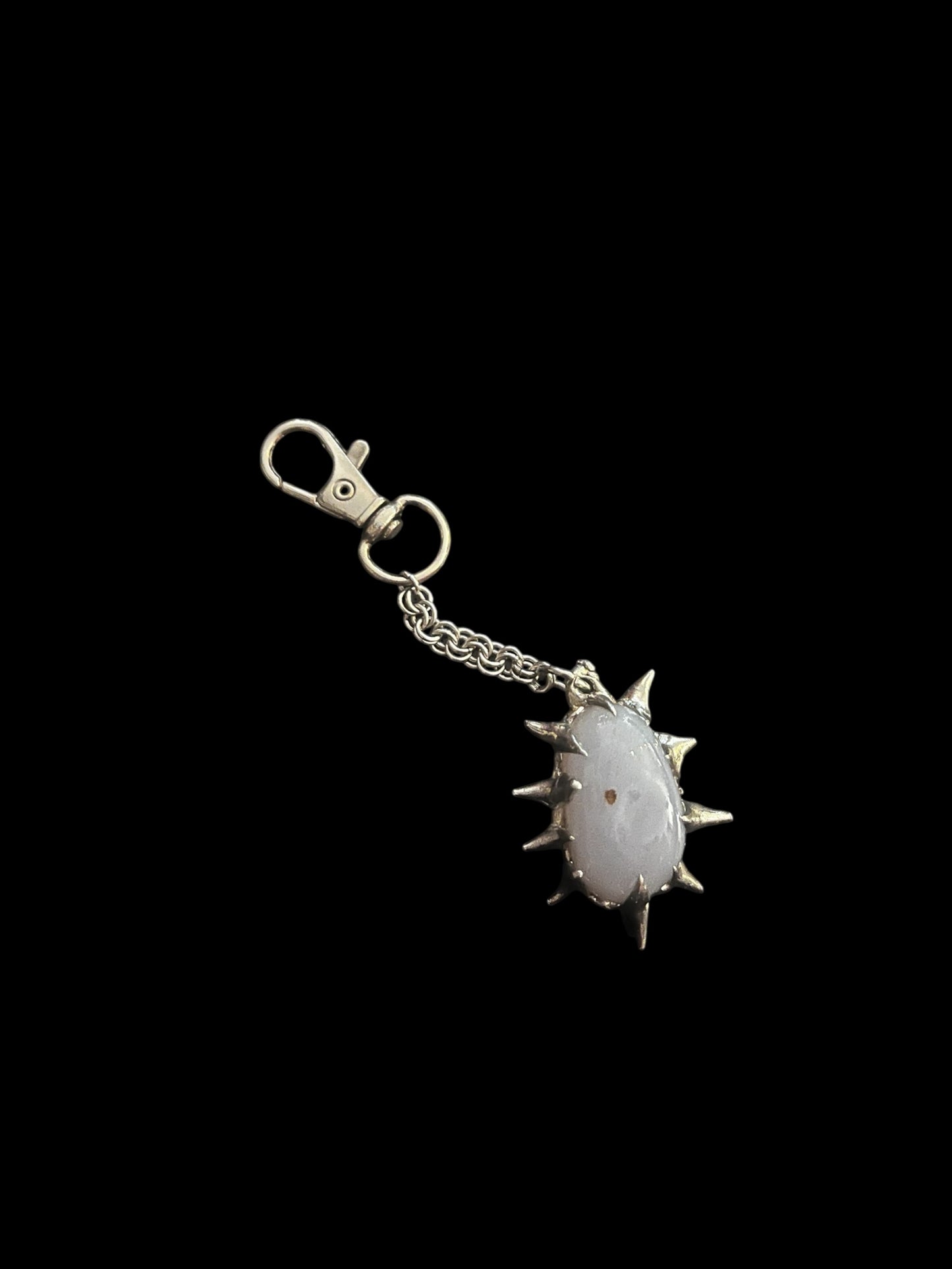 “Milkstone Fang” Chain #9119