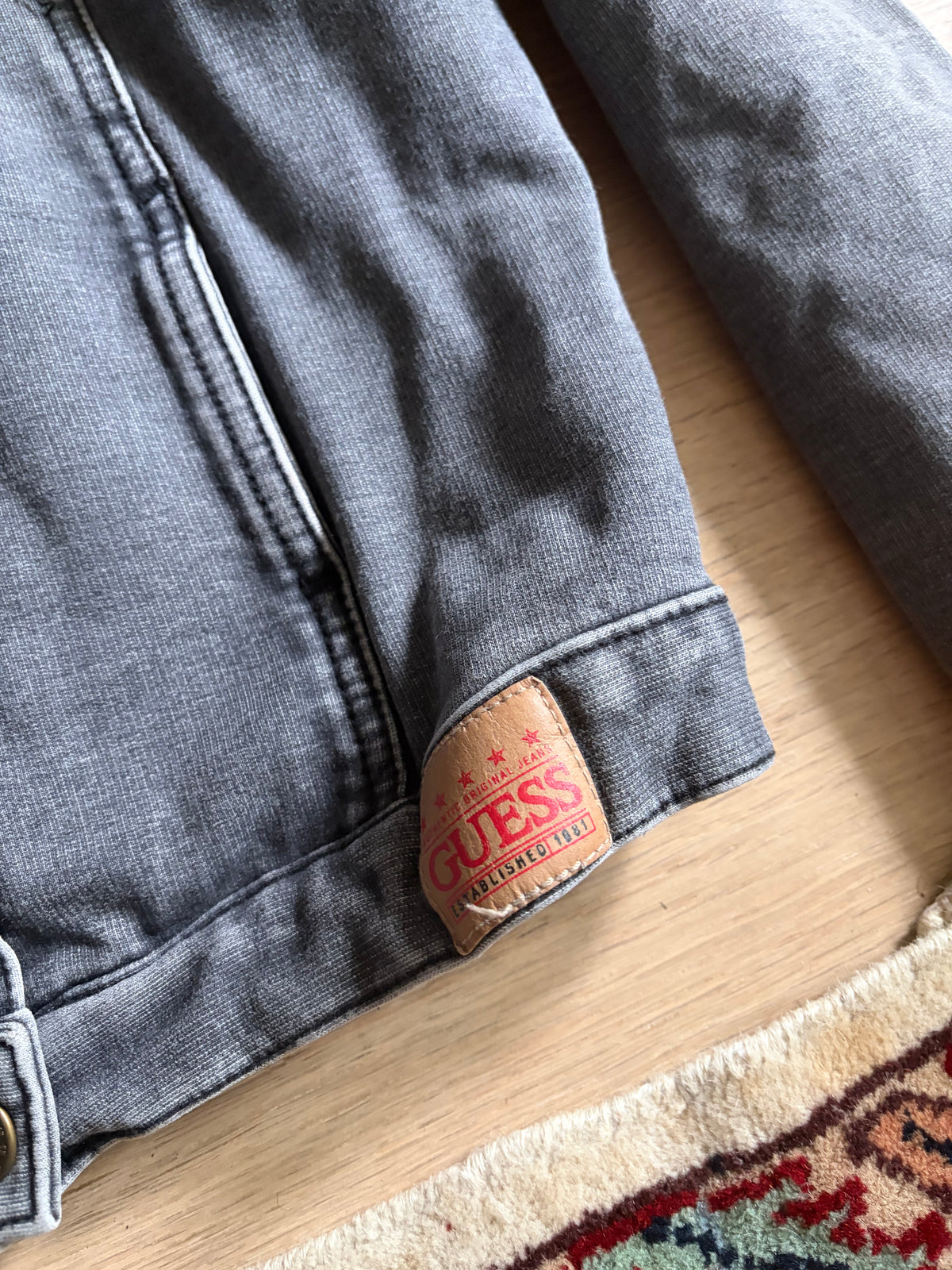 Guess 2000s Grey Flared-Sleeve Denim Jacket