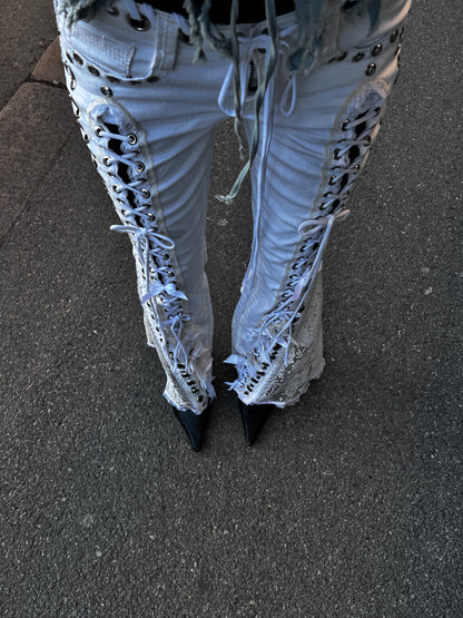 ⊱  white denim flared jeans 28₊˚⋆ #3748