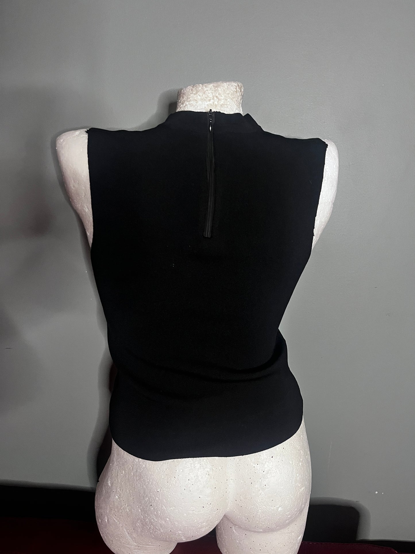 LEVIP — Cut-Out Choker Knit Top (Italy, early 2000s) #11095