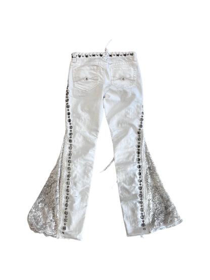 ⊱  white denim flared jeans 28₊˚⋆ #3748