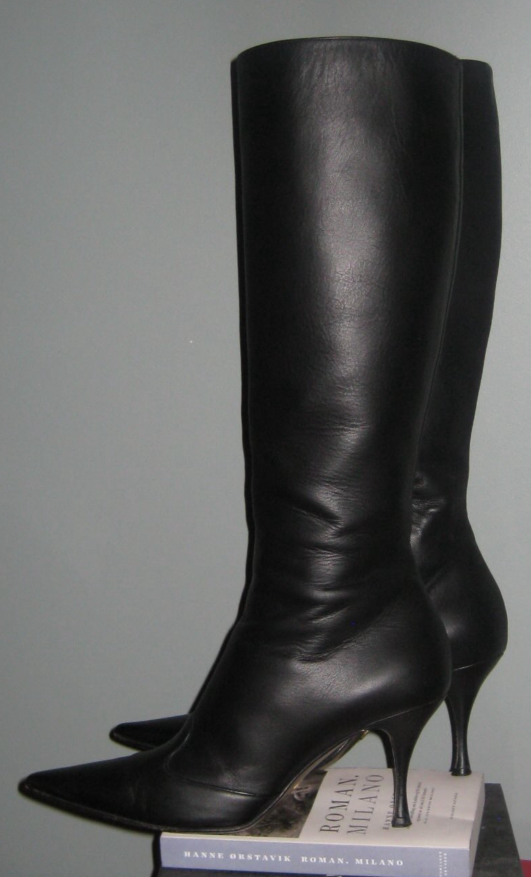 Dolce & Gabbana Black Leather Knee-High Boots – Leopard Lining – EU 38