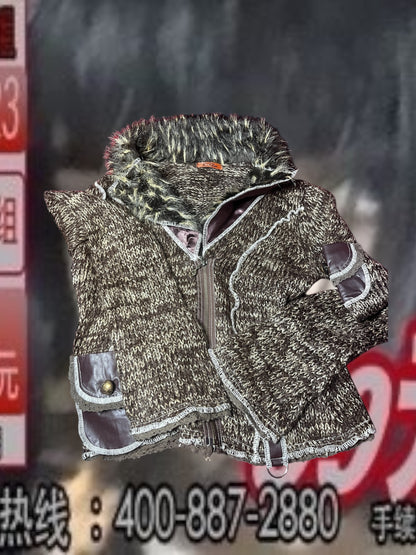 The 00s It-Girl Who Smoked Outside the Club
#10632