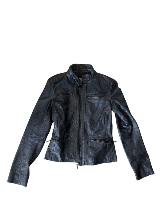 Black fitted leather jacket — early 2000s silhouette #12215