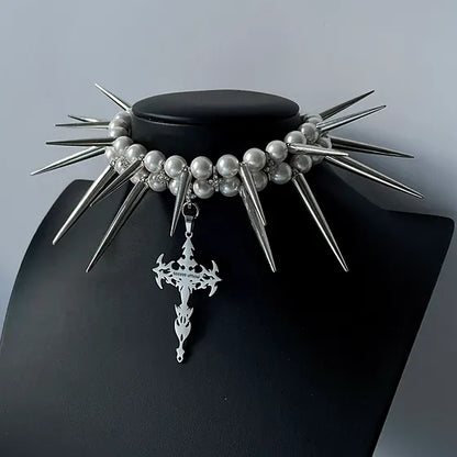 666999 Romantic rock pearls choker #2569