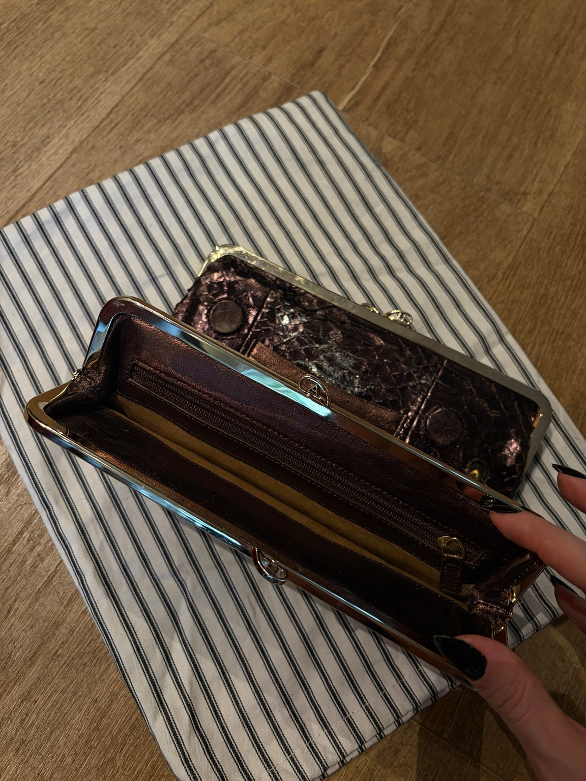 Anya Hindmarch metallic bronze snakeskin-textured framed clutch, image 3