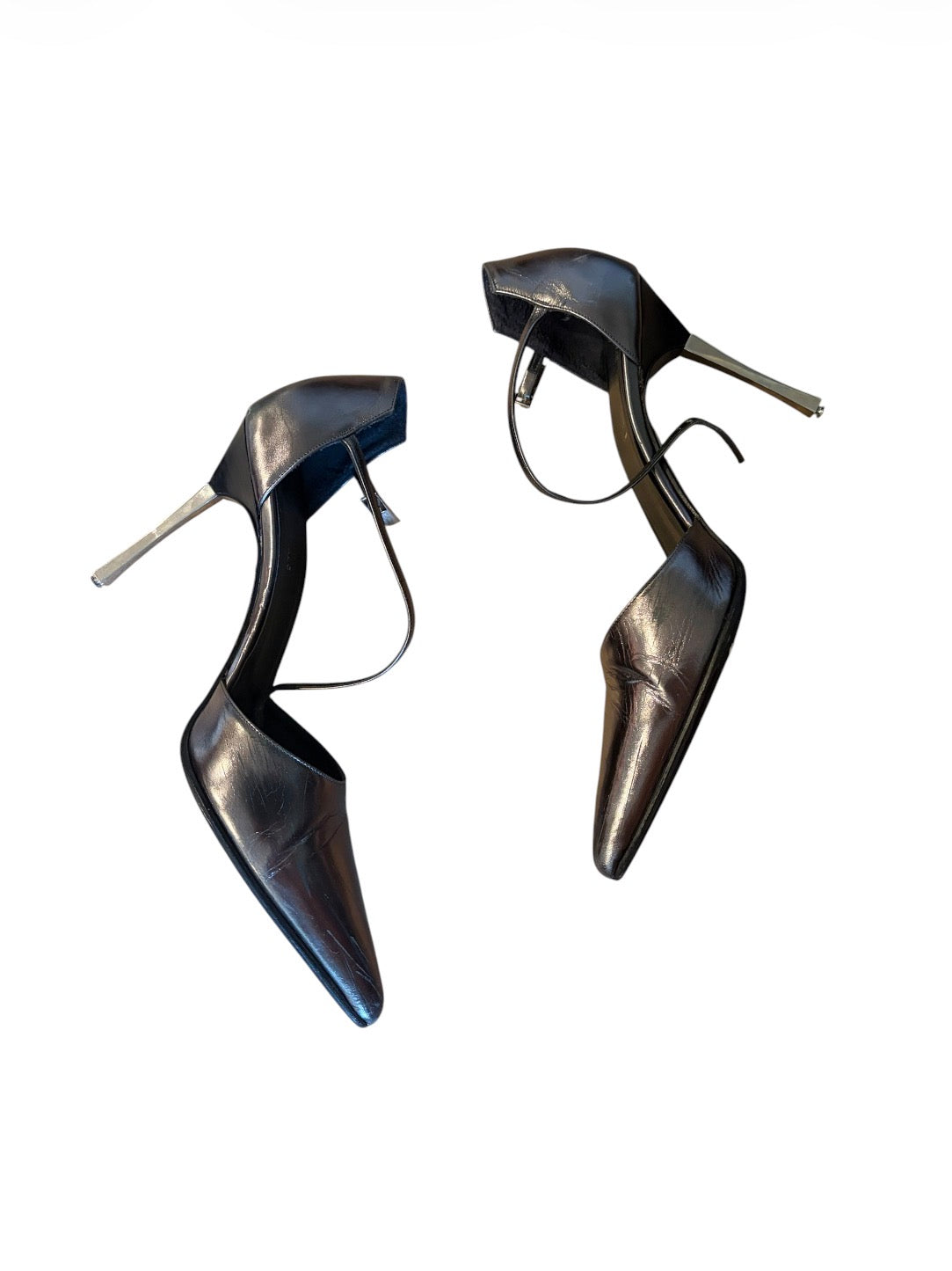Gucci metallic leather pointed-toe heels for rental